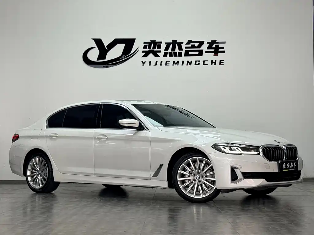 BMW 5 Series — фото 3