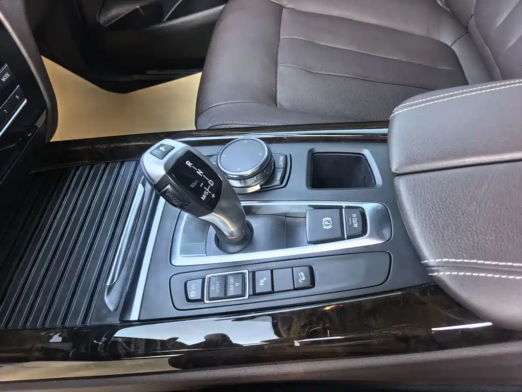 BMW X5 (Import) — фото 6
