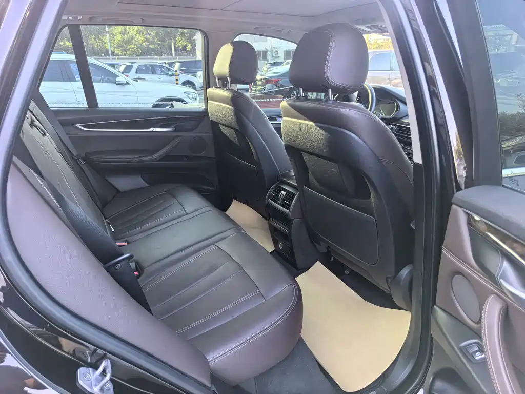 BMW X5 (Import) — фото 7