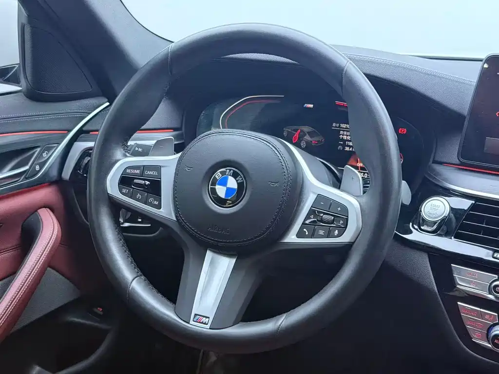 BMW 5 Series — фото 13
