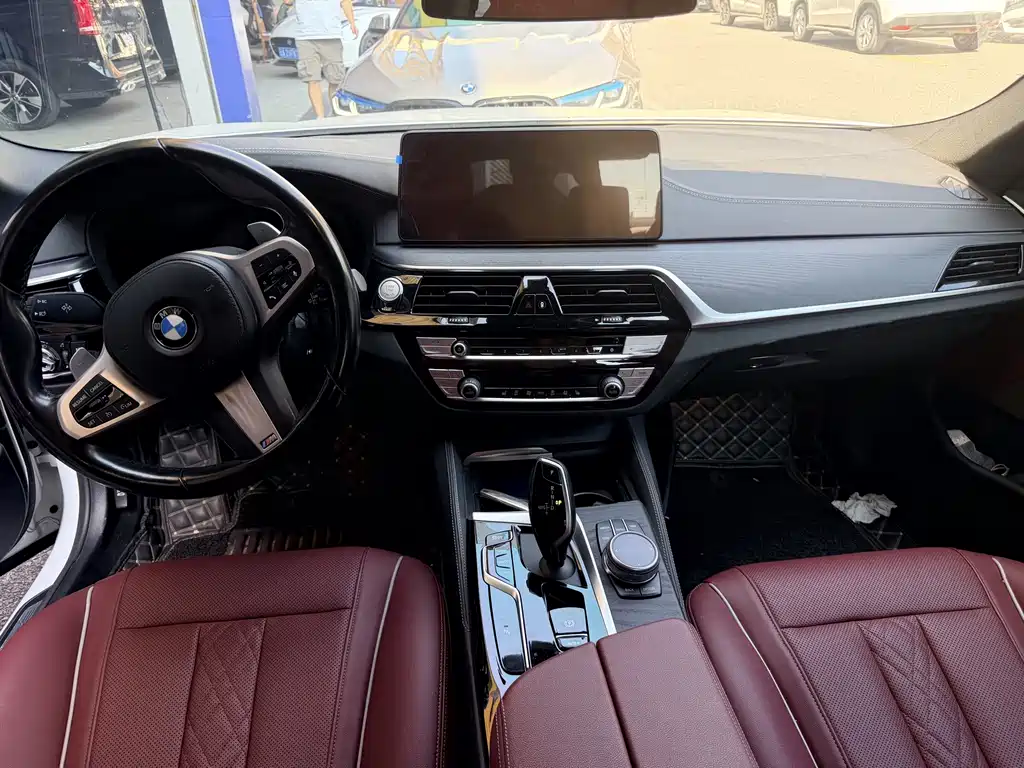 BMW 5 Series — фото 2