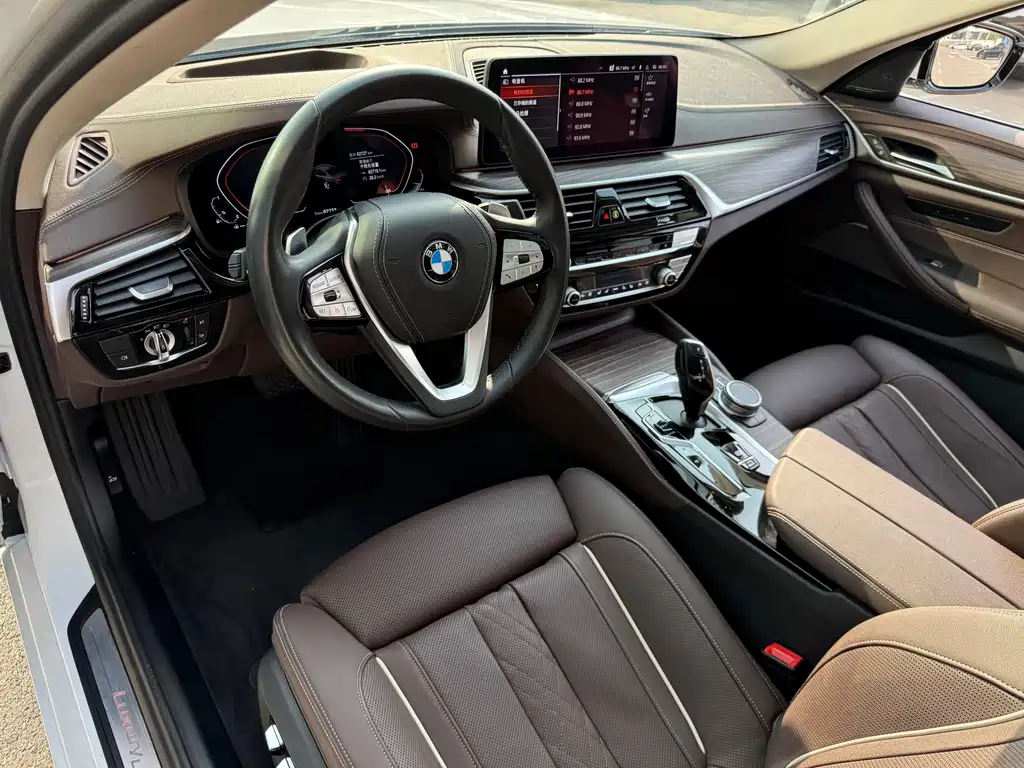 BMW 5 Series — фото 2
