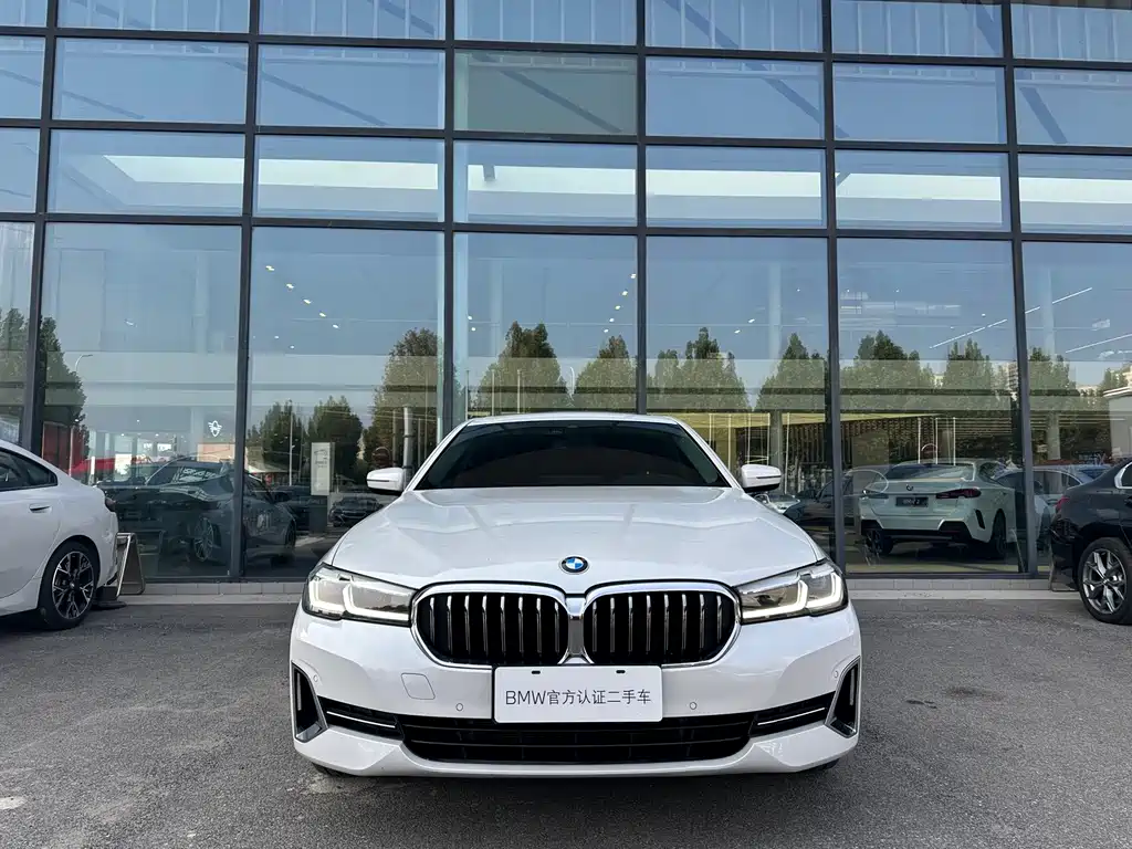BMW 5 Series — фото 2