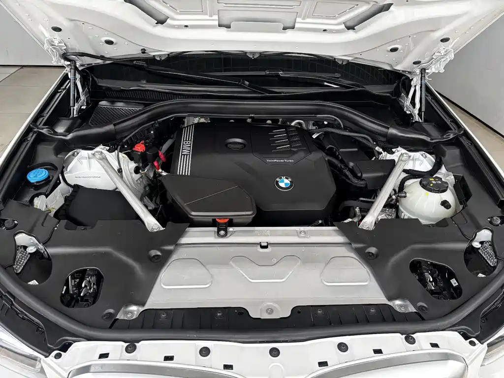 BMW X3 — фото 32