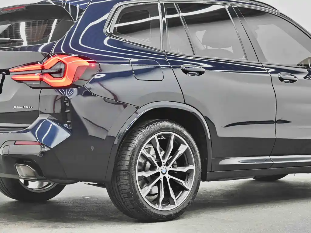 BMW X3 — фото 8
