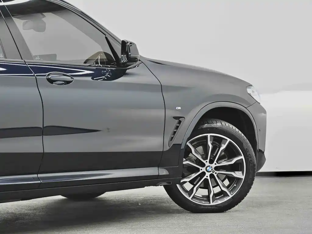 BMW X3 — фото 9