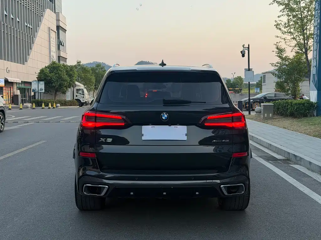 BMW X5 (Import) — фото 5