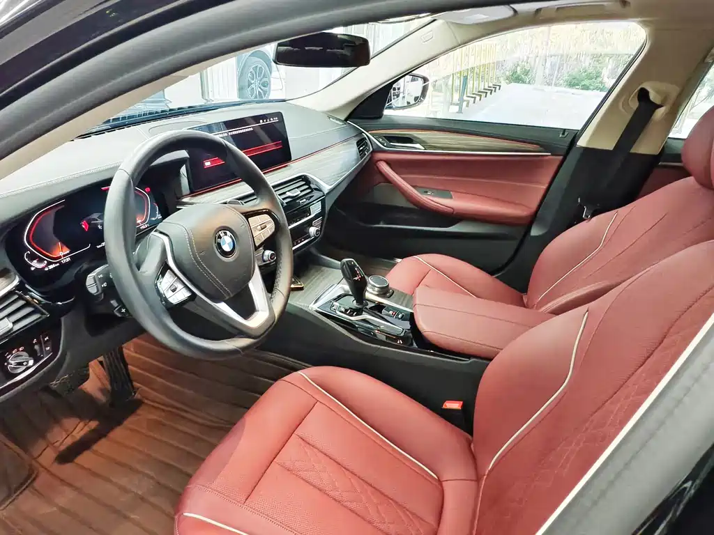 BMW 5 Series — фото 4