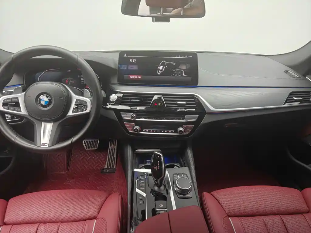 BMW 5 Series — фото 13