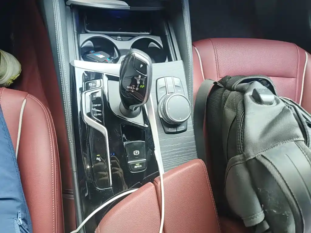 BMW 5 Series — фото 14