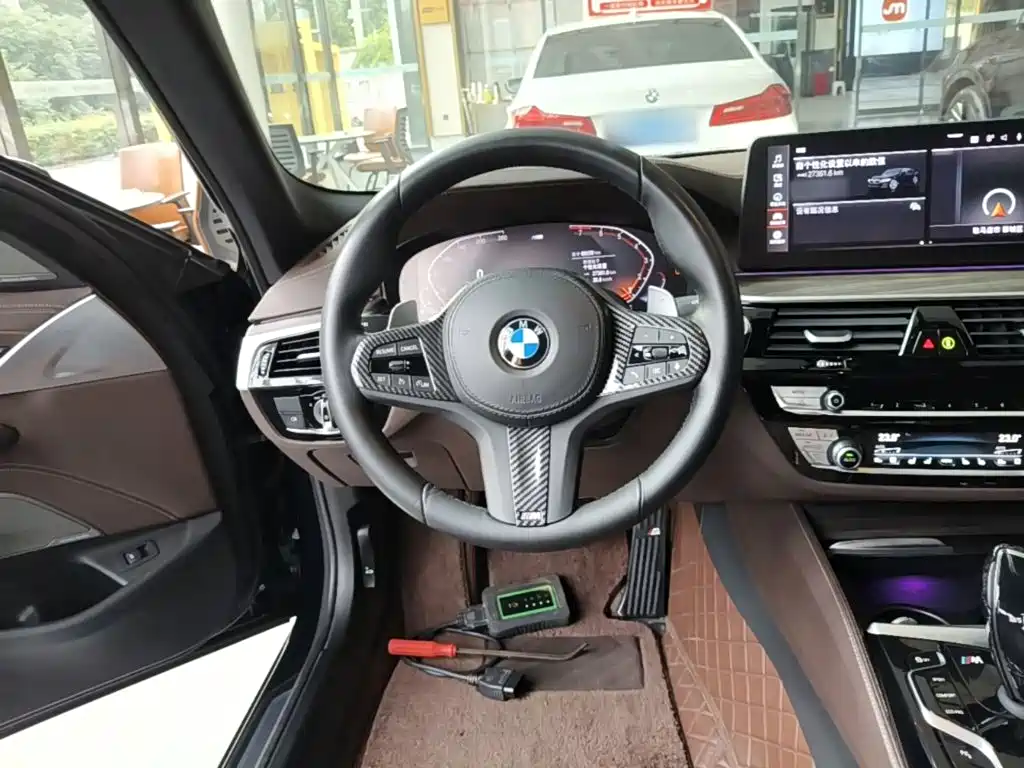 BMW 5 Series — фото 11