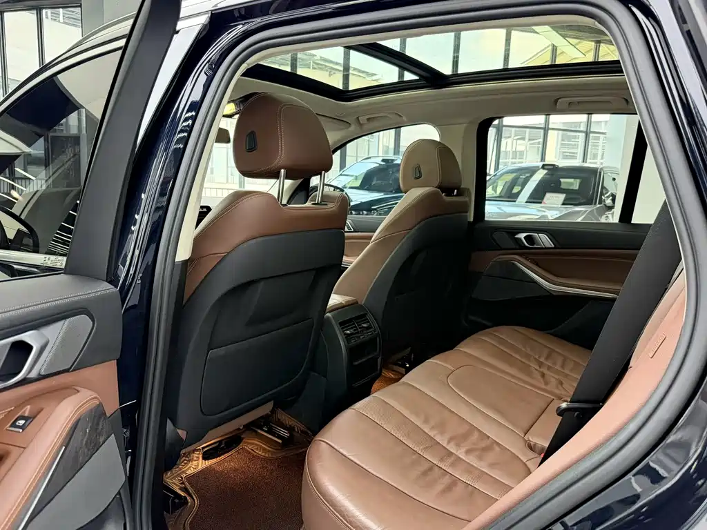 BMW X5 (Import) — фото 6