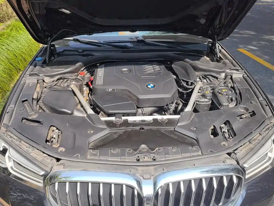 BMW 5 Series — фото 10