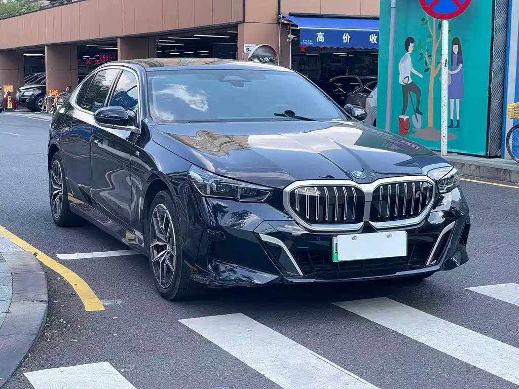 BMW i5 — фото 3