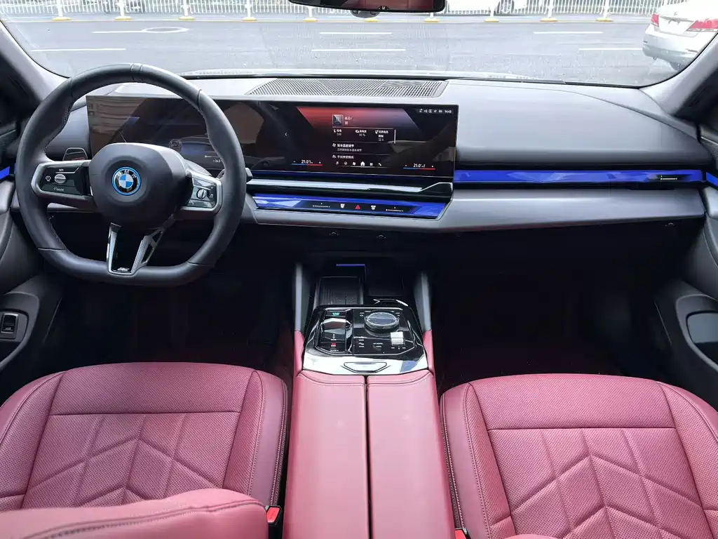 BMW i5 — фото 8
