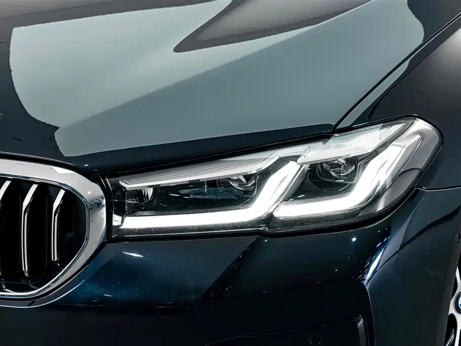 BMW 5 Series — фото 4