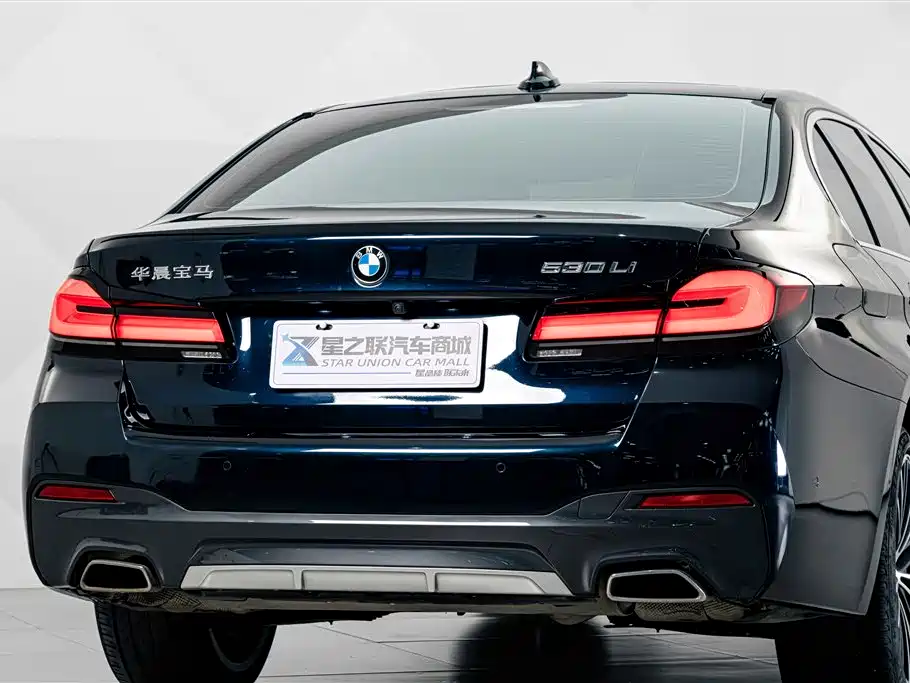 BMW 5 Series — фото 7
