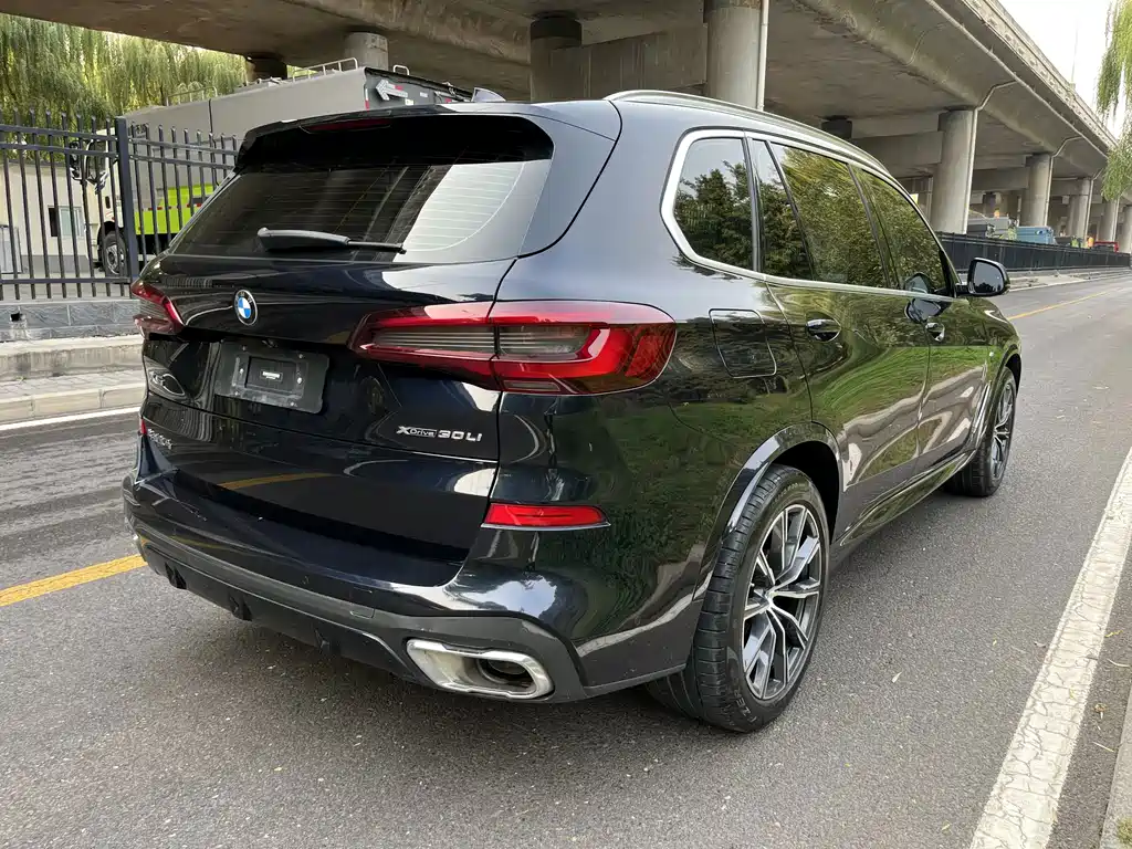 BMW X5 — фото 5