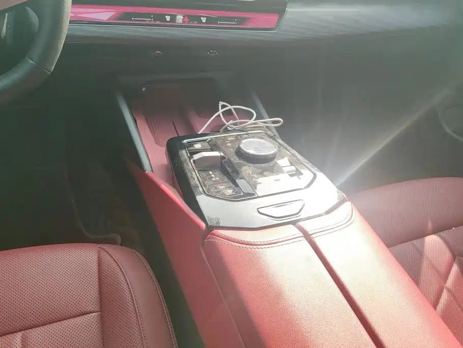 BMW 5 Series — фото 16