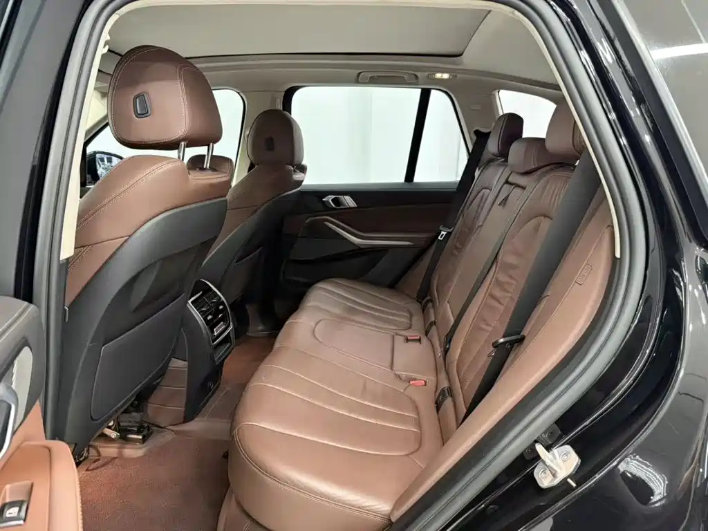 BMW X5 (Import) — фото 6