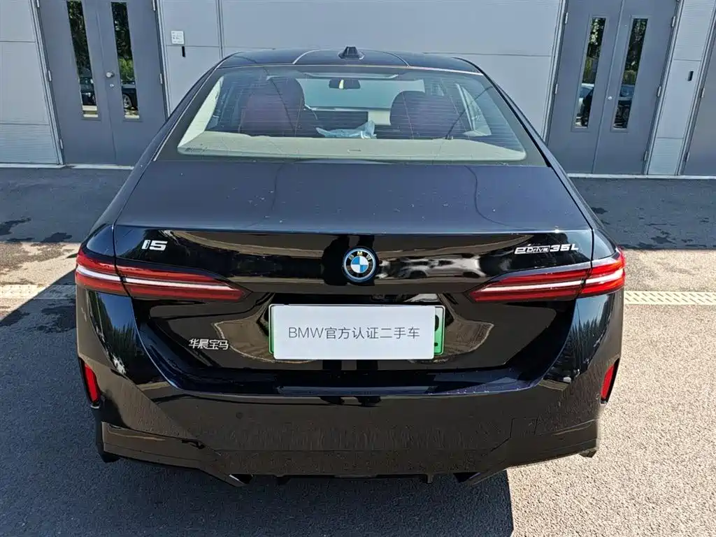 BMW i5 — фото 3