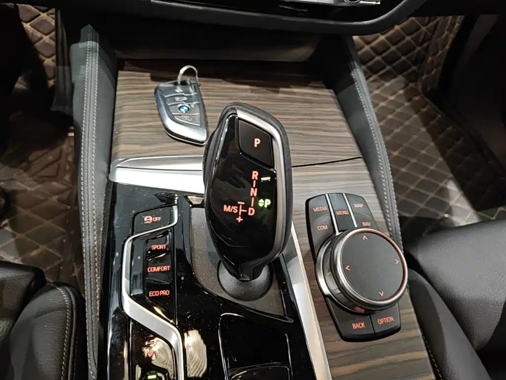 BMW 6 Series GT — фото 14