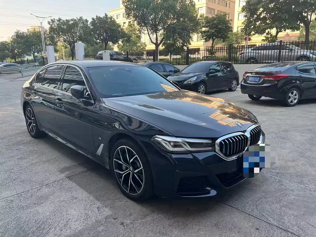 BMW 5 Series — фото 3