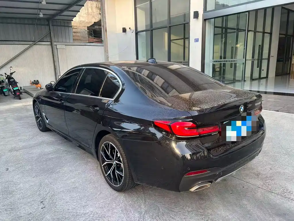 BMW 5 Series — фото 10