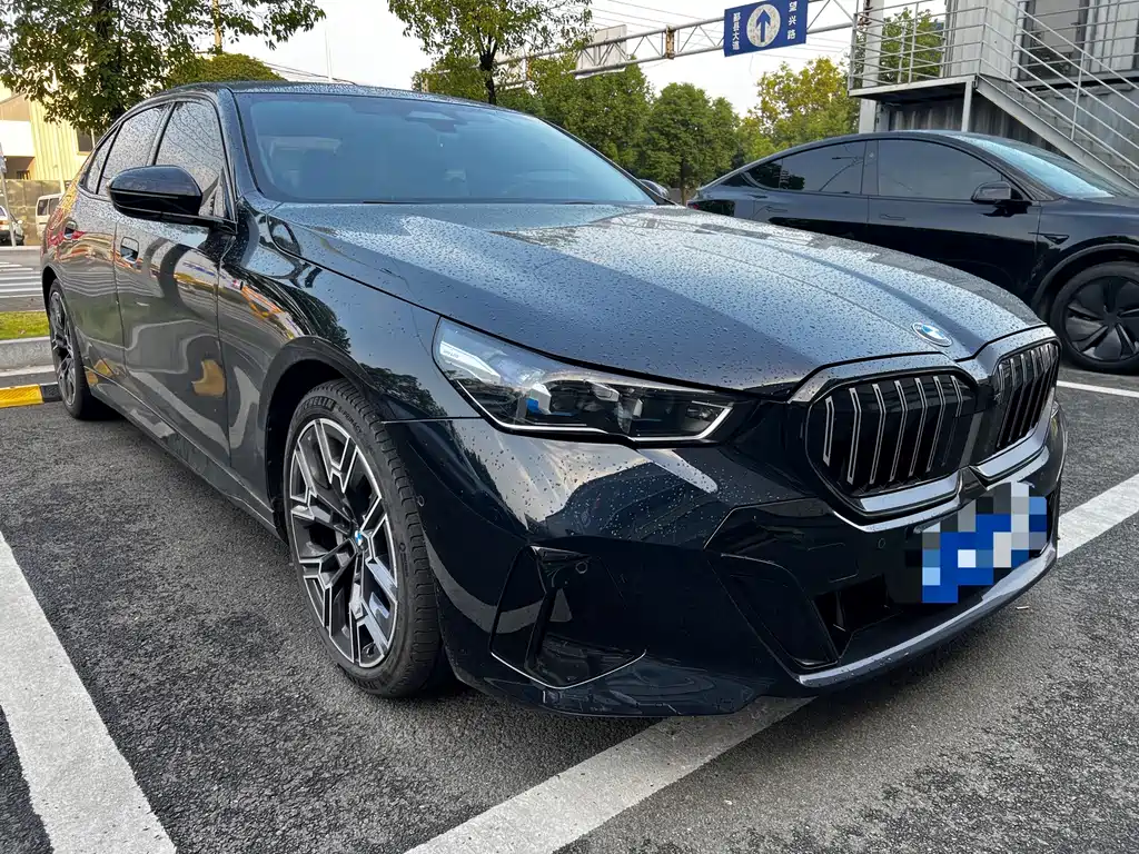 BMW 5 Series — фото 3