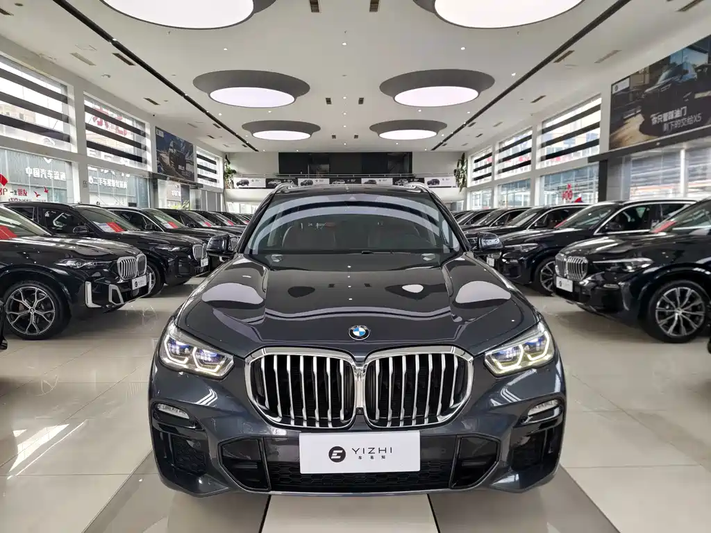BMW X5 (Import) — фото 2
