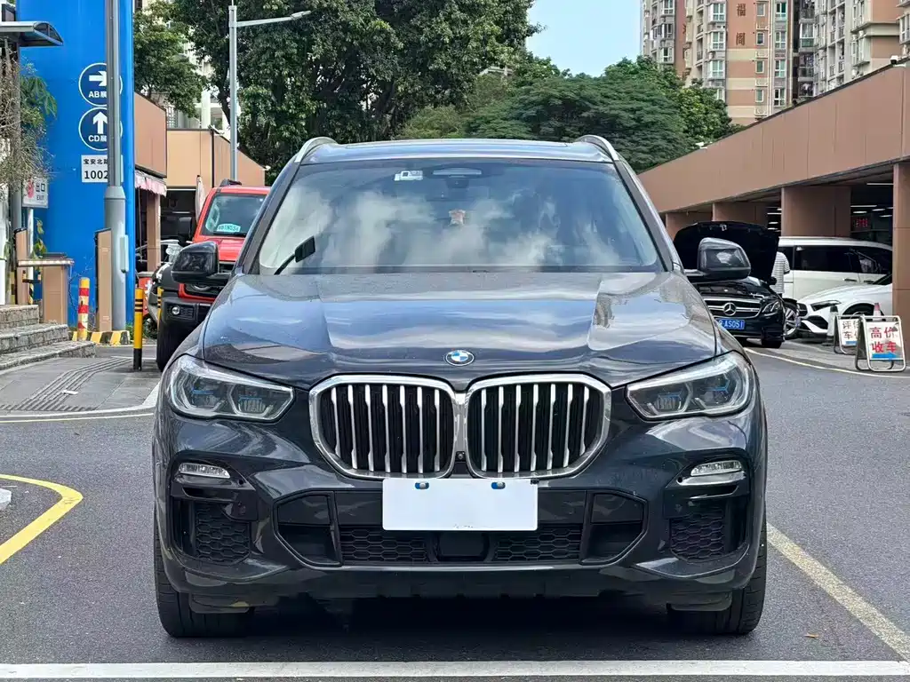 BMW X5 (Import) — фото 2