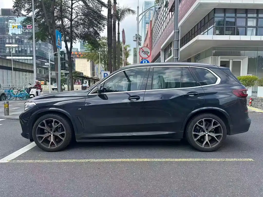 BMW X5 (Import) — фото 4