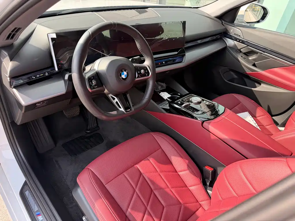 BMW 5 Series — фото 5