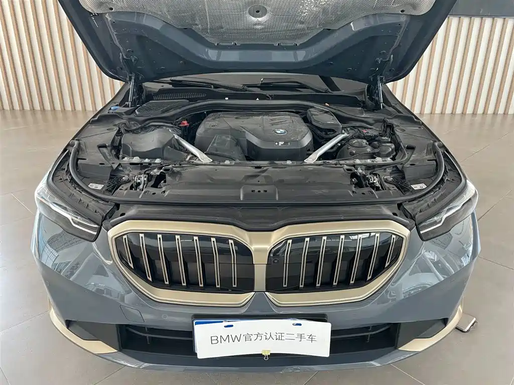 BMW 5 Series — фото 13