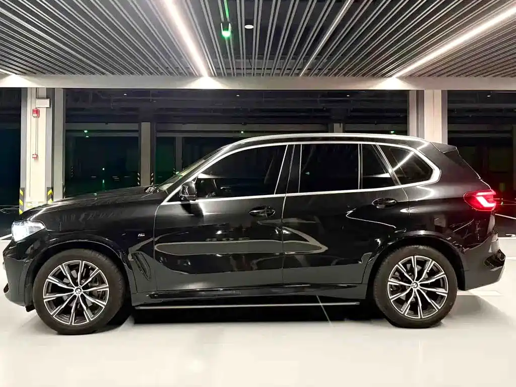 BMW X5 (Import) — фото 4