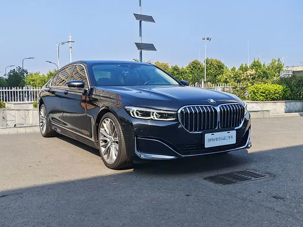 BMW 7 Series — фото 3