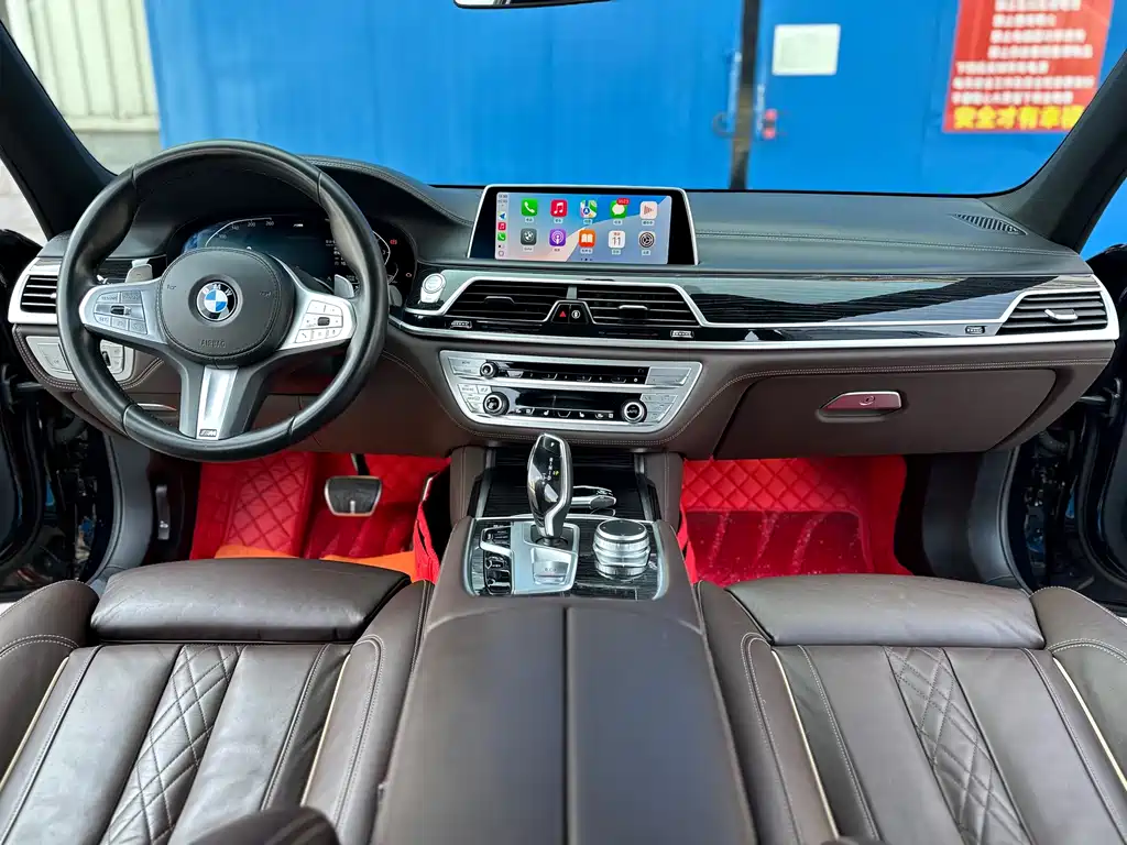 BMW 7 Series — фото 8