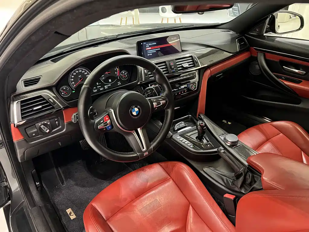 BMW M4 — фото 4