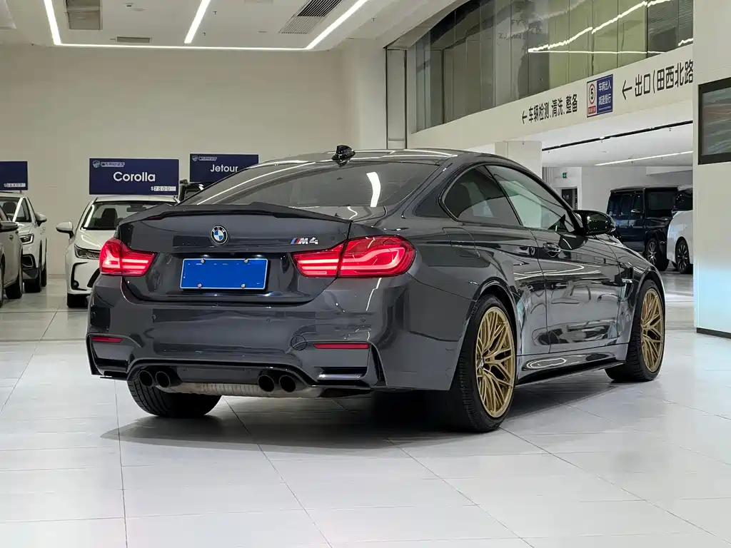 BMW M4 — фото 8