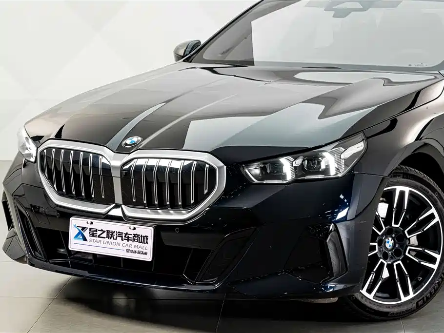 BMW 5 Series — фото 2
