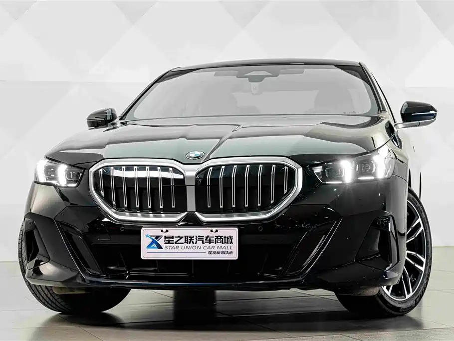 BMW 5 Series — фото 3