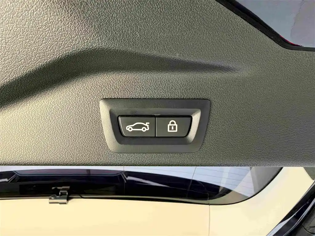 BMW X5 — фото 26