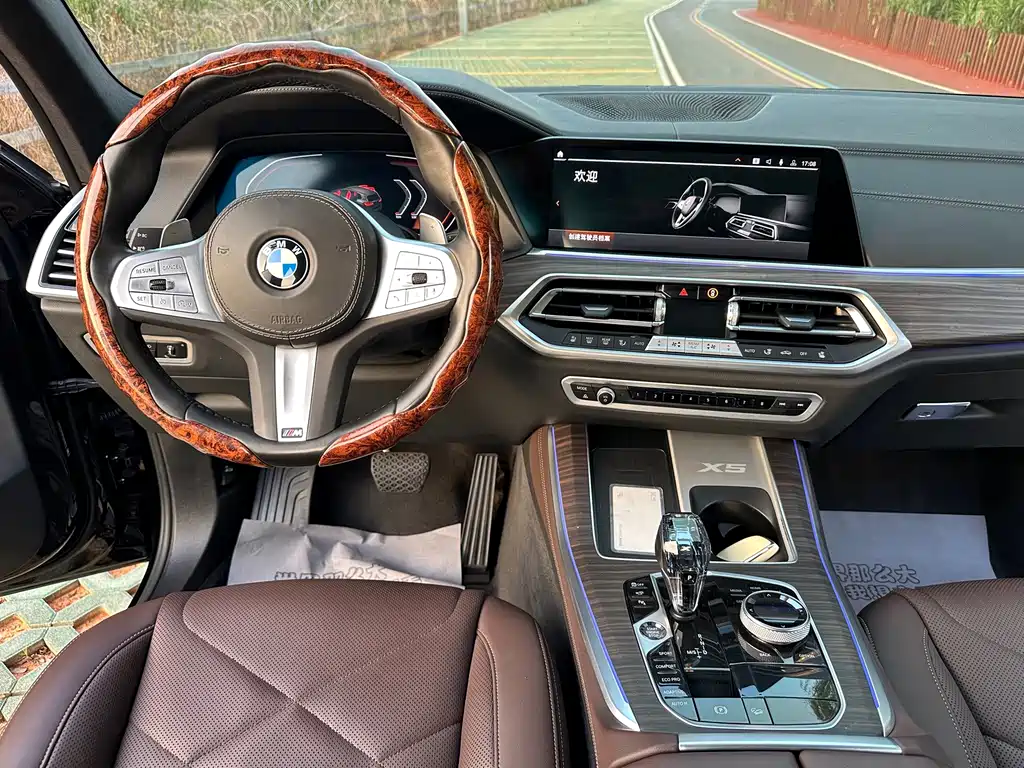 BMW X5 — фото 14
