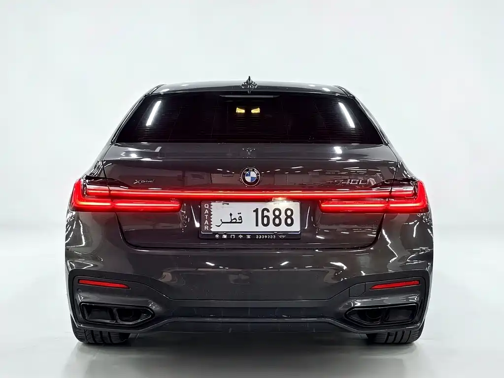 BMW 7 Series — фото 5