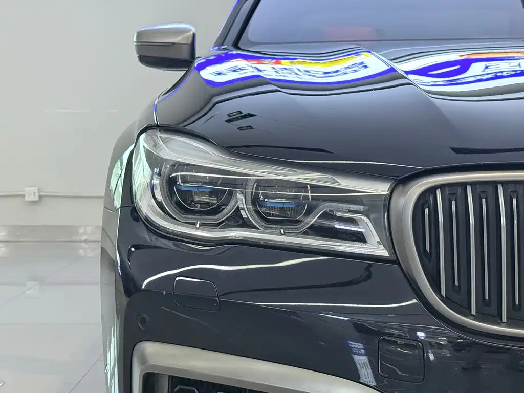 BMW 7 Series — фото 4
