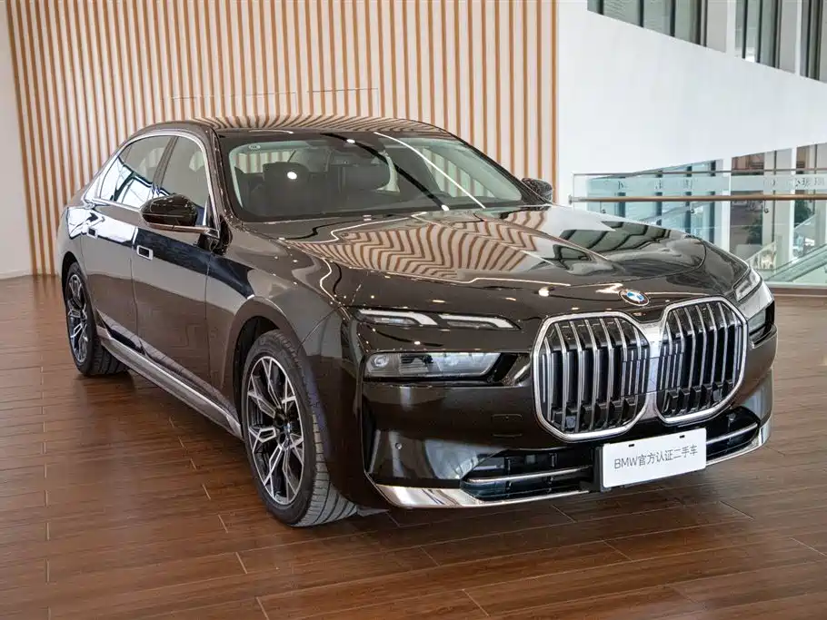 BMW 7 Series — фото 4
