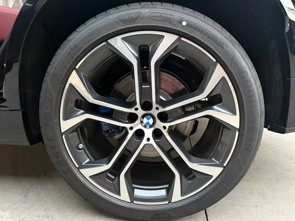 BMW X5 — фото 25