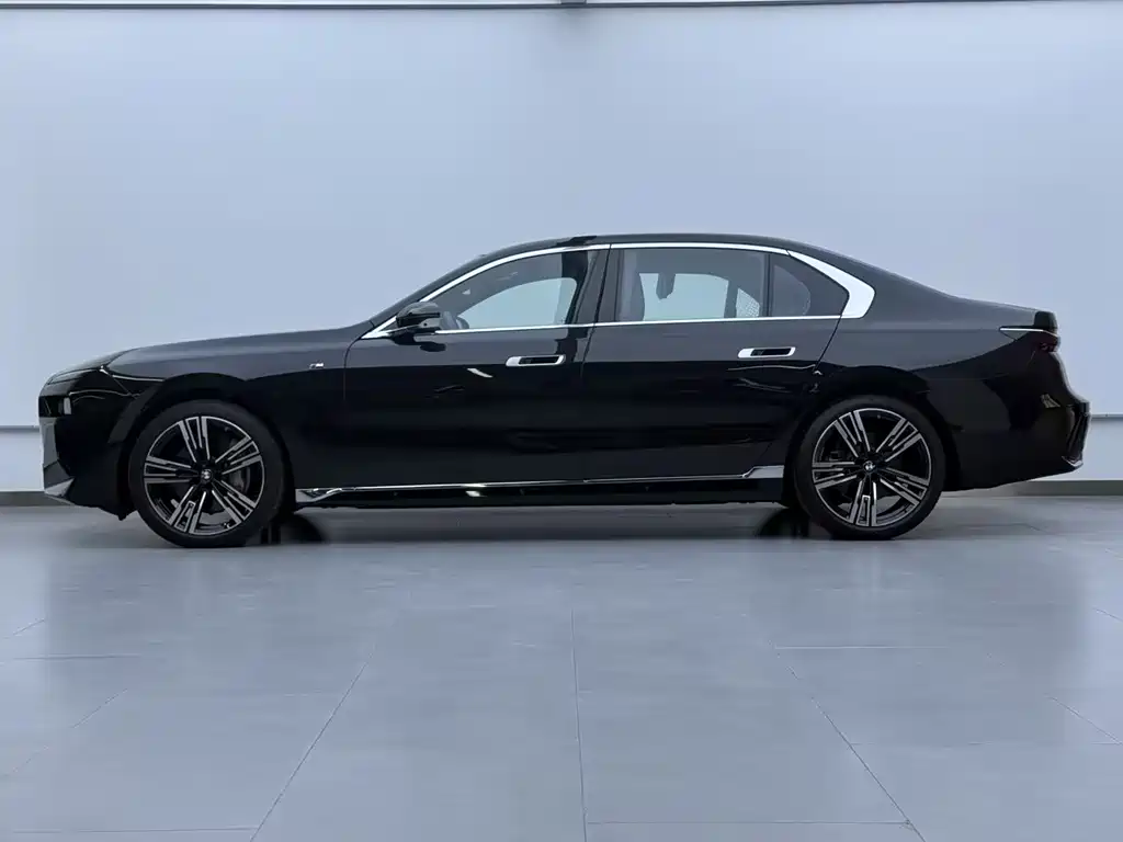 BMW 7 Series — фото 2