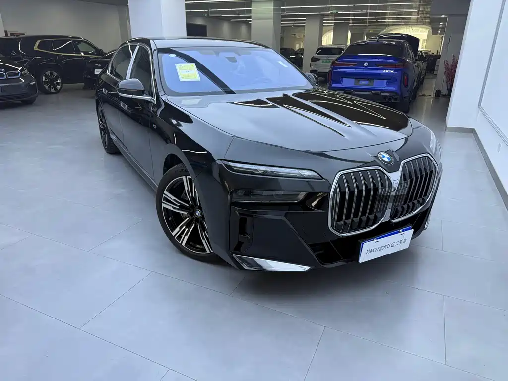 BMW 7 Series — фото 4
