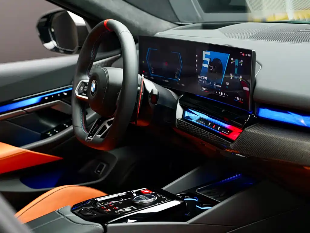 BMW M5 New Energy — фото 13